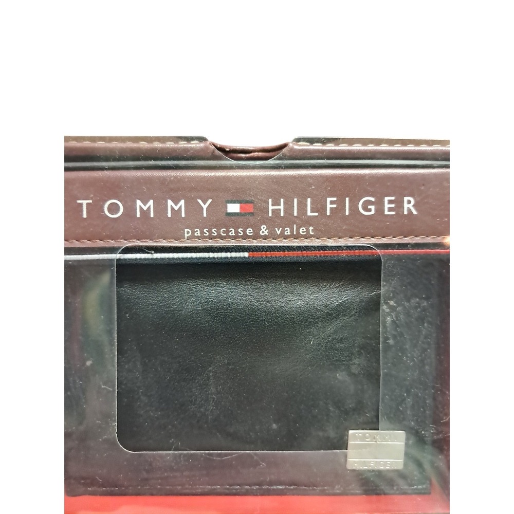 2005 Tommy Hilfiger Black Leather Bi Fold Wallet Passcase & Valet in Box - Picture 3 of 11